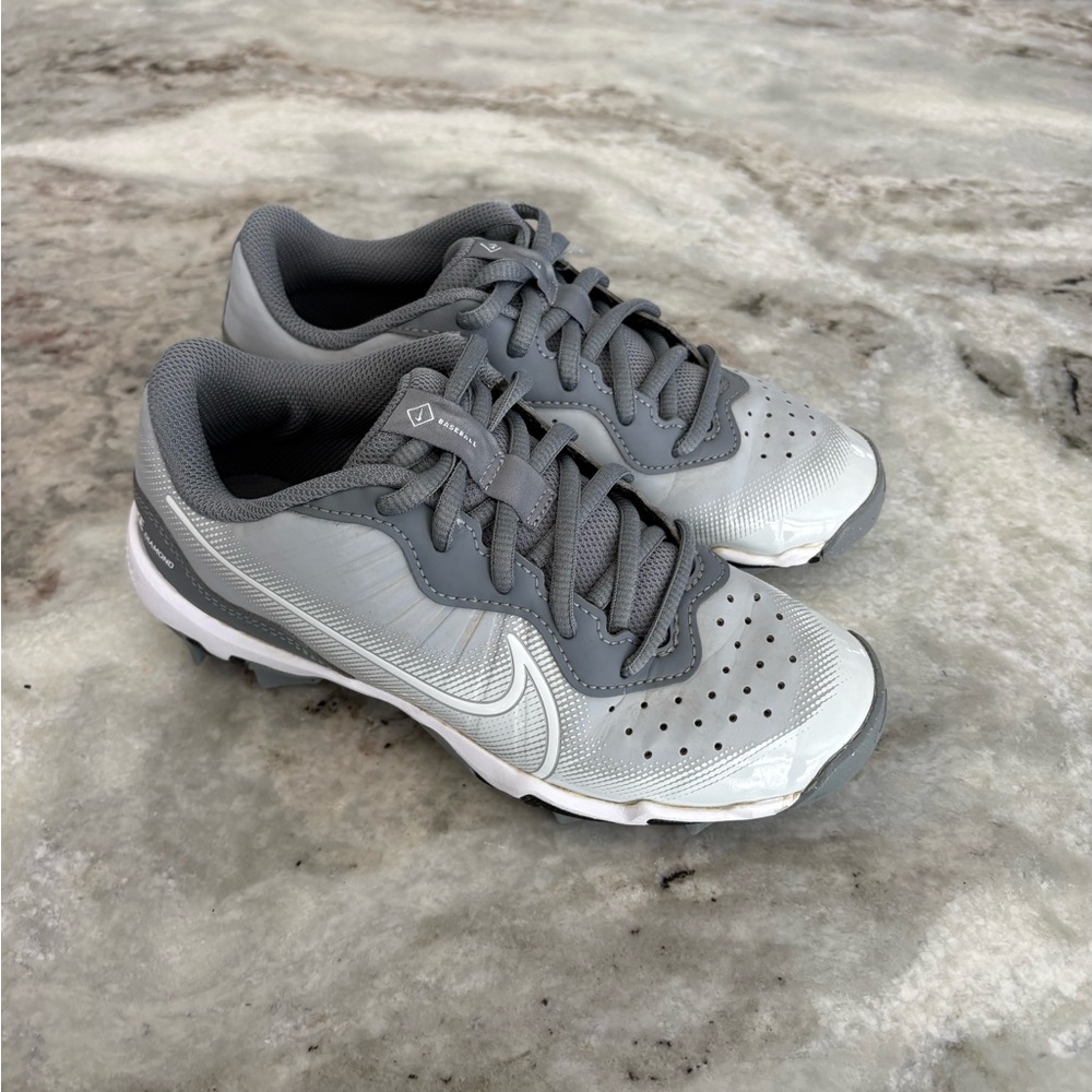 Nike Alpha Huarache 4 Keystone Youth baseball cleats 3Y Grey/White